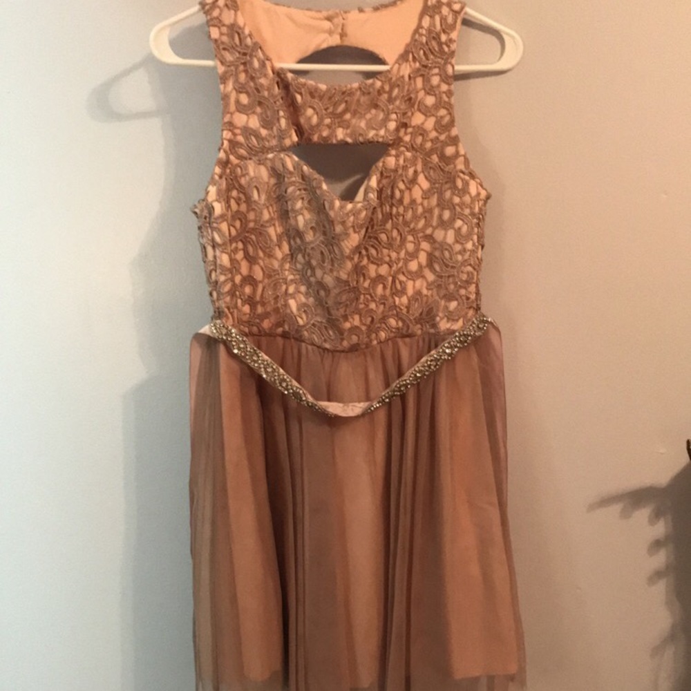Dress - Picture 2 of 4